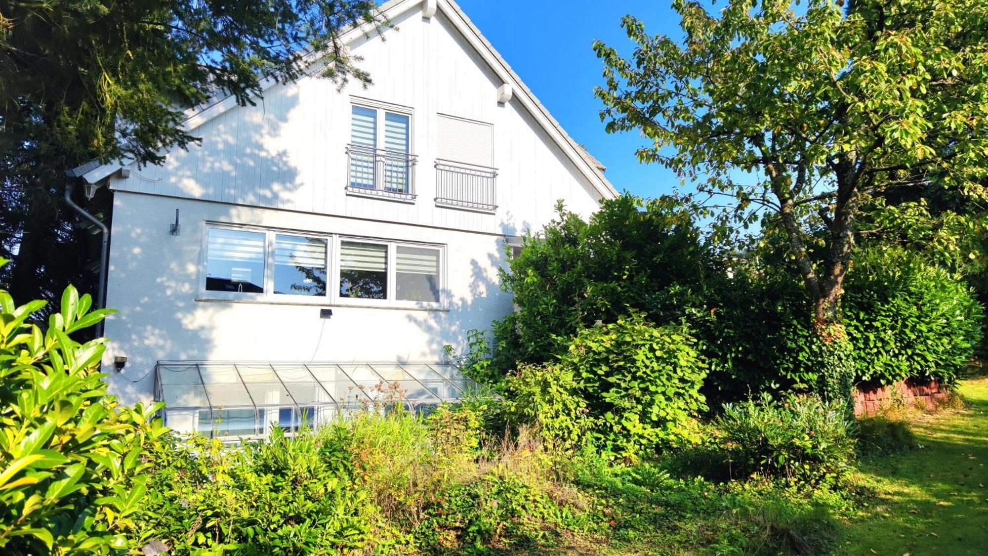 Ferienwohnung Amselweg Am Waldrand Gelegen Netflix Eigener Carport Uvm Taunusstein Exterior foto