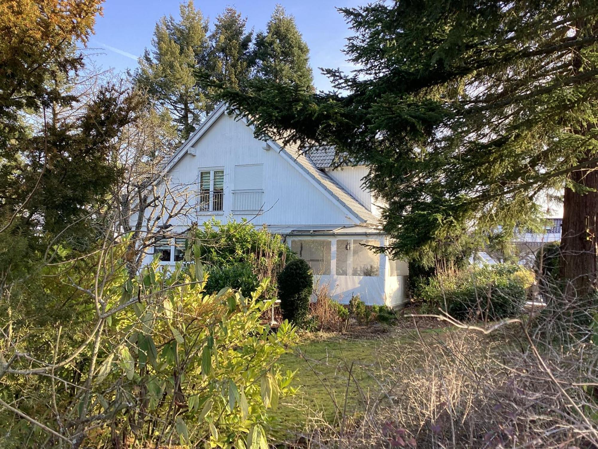 Ferienwohnung Amselweg Am Waldrand Gelegen Netflix Eigener Carport Uvm Taunusstein Exterior foto